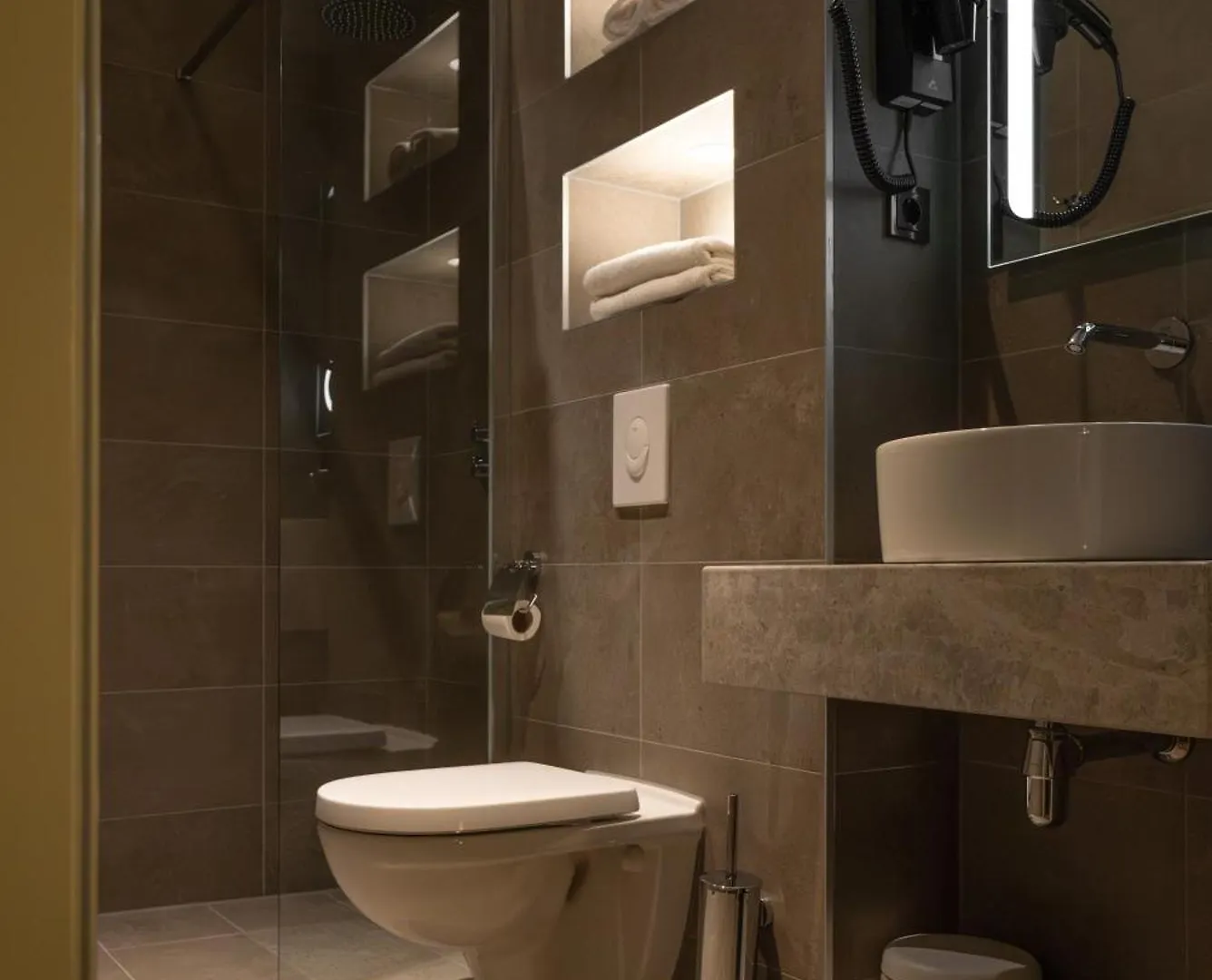Art Hotel Rotterdam-Fully Renovated Rotterdam