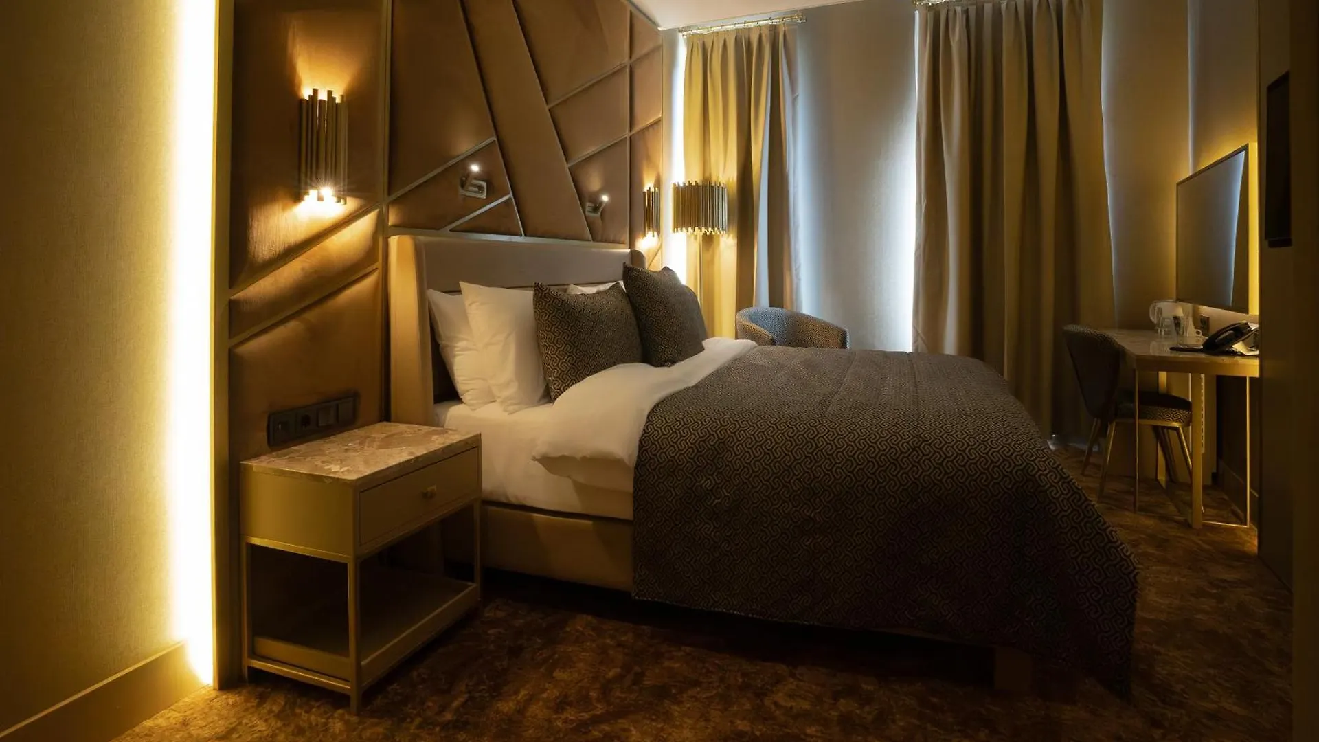 Art Hotel Rotterdam-Fully Renovated Роттердам