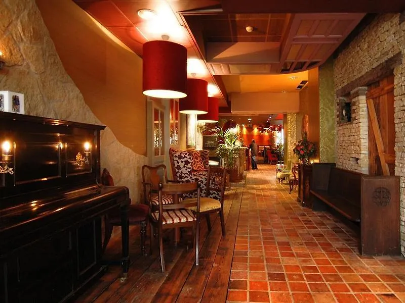 Art Hotel Rotterdam-Fully Renovated 4*, Роттердам Нидерланды